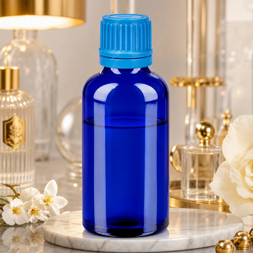 50ml pullo 11mm ruuvikorkki sininen peukaloinnin estävä korkki BlueLine UT18/50 BlueLine UT18/50 50ml sininen lasipullo turkoosilla kierrekorkilla ihanteellinen kosmetiikkaseerumeille ja tinktuureille.
