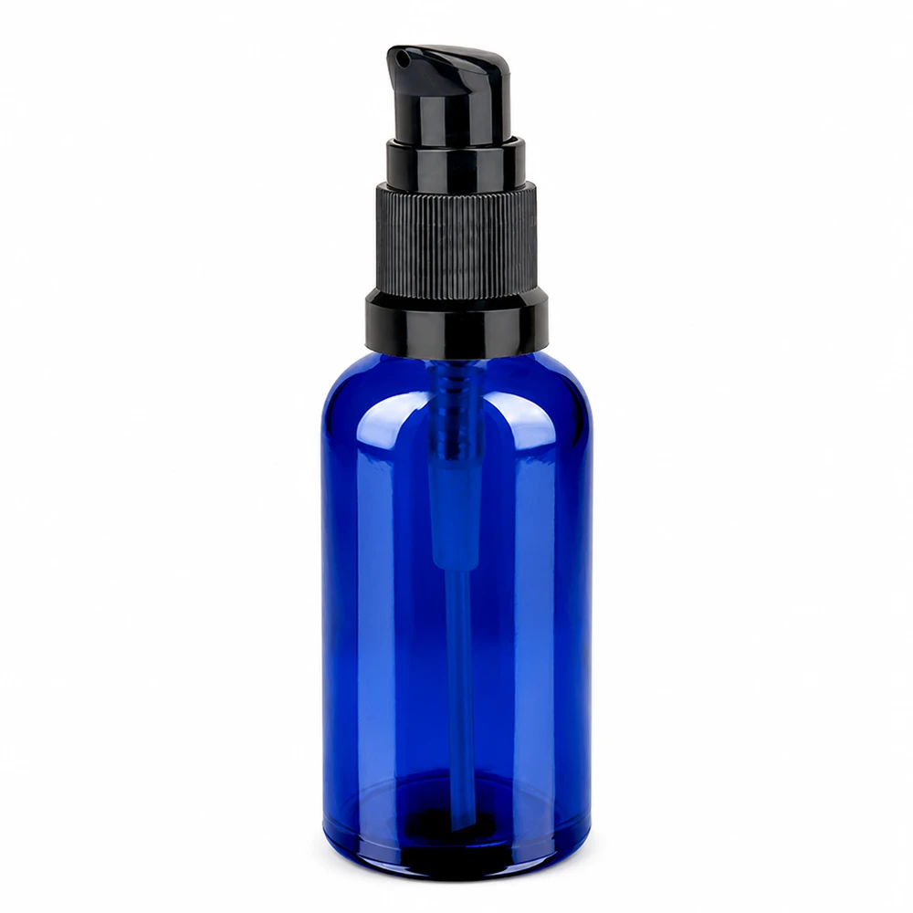 Sininen lasipullo 50ml mustalla pumppuannostelijalla kosmetiikkaan ja ihonhoitoon STD BlueLine UT18/50