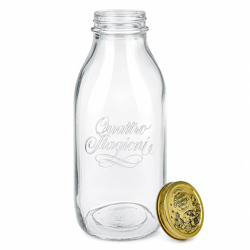 1000ml lasipullo "Quattro Stagioni", jossa on kansi. Quattro Stagioni lasipullo 1000ml, jossa on irrotettava kultainen kansi, kohokirjaimet, klassinen maitopullon muotoilu.
