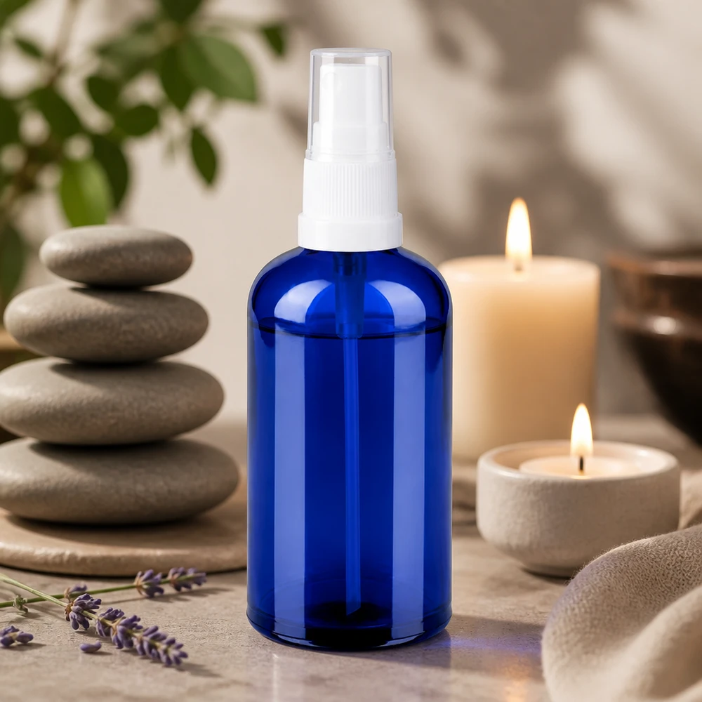 100ml suihkepullo valkoinen/läpinäkyvä vakiokorkki BlueLine UT18/100 Kätevä 100 ml:n suihkepullo, joka on valmistettu kestävästä lasista ja jossa on käytännöllinen pumppusumutin hyvinvointiin.