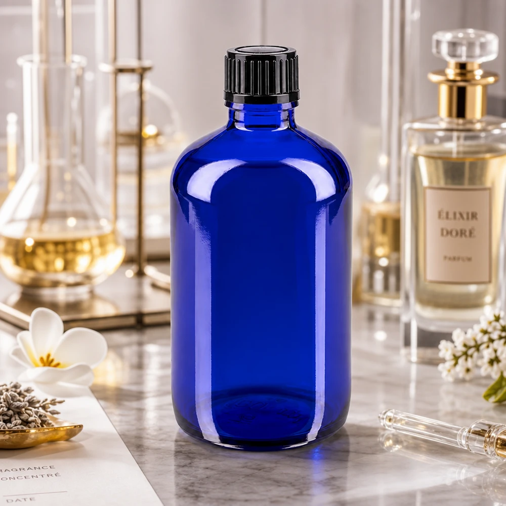 Apteekkipullo sininen 100ml ruuvikorkki musta standardi Sininen 100 ml:n lasipullo, jossa on musta kierrekorkki, parfyymilaboratoriossa, jossa on Erlenmeyer-pullo