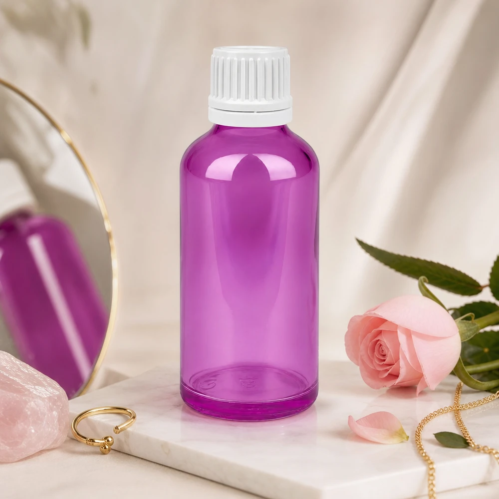 50ml pullo 11mm kierrekorkki valkoinen Alkuperäinen kierrekorkki PurpleLine UT18/50 Tyylikäs 50ml pullo trendikkäässä violetissa värissä valkoisella ruuvikorkilla kauneustuotteille.