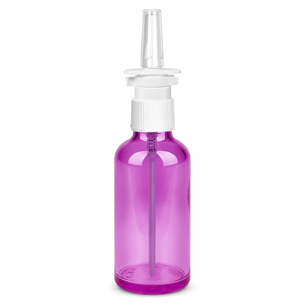50ml nenäsumutinpullo valkoinen/läpinäkyvä vakio PurpleLine. UT18/50 50 ml:n nenäsumutepullo läpinäkyvää violettia, jossa on valkoinen pumppusumutinpää nenäsumutukseen