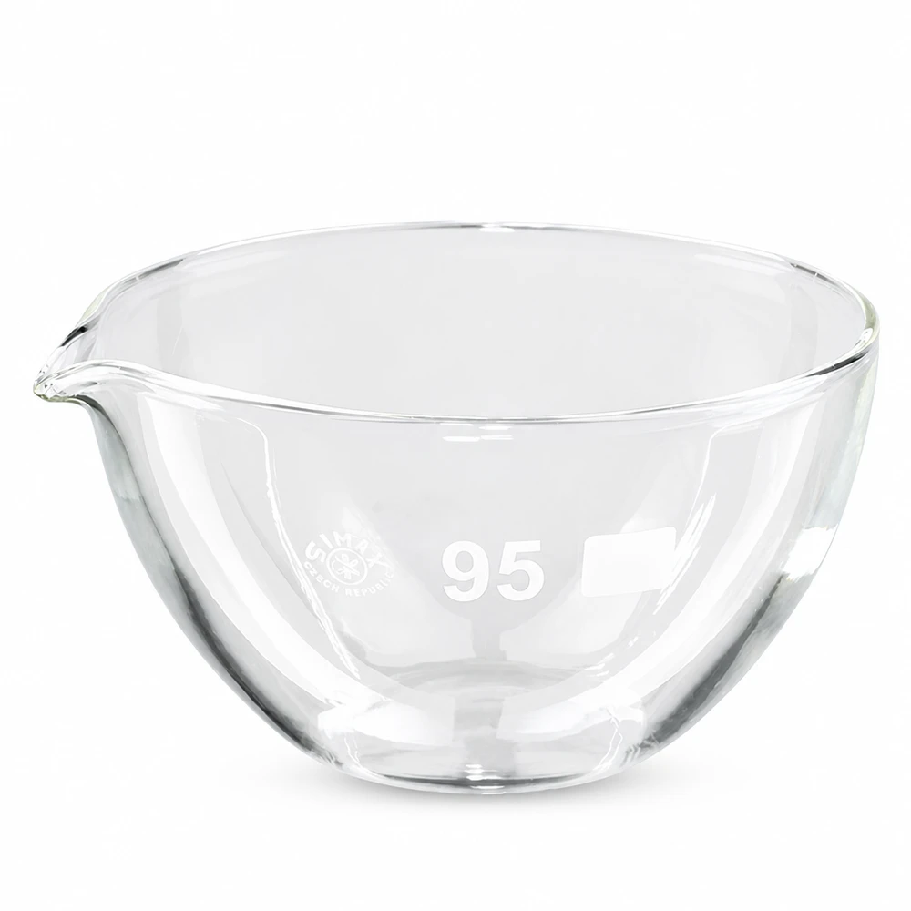 170 ml:n borsilikaattihaihdutusastia, jossa on käytännöllinen nokka laboratoriotarkoituksiin.