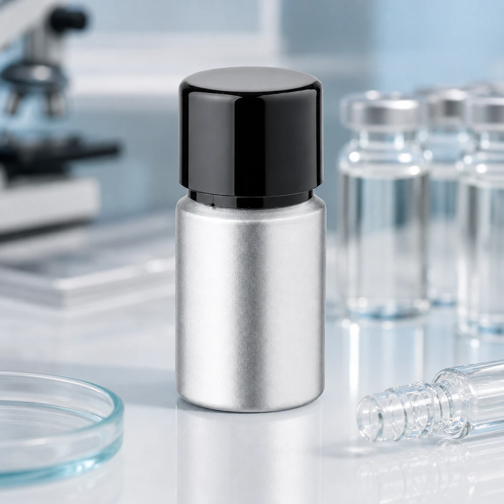 10ml petsattu alumiinipullo, jossa on kierrekorkki Värjätty 10 ml:n alumiinipullo - mattahopea viimeistely ja musta kierrekorkki ammattikäyttöön.