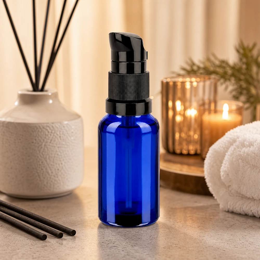 20ml pumppupullo musta STD BlueLine UT18/20 - tyylikäs muotoilu kylpyhuoneeseen ja kosmetiikka-alueelle.