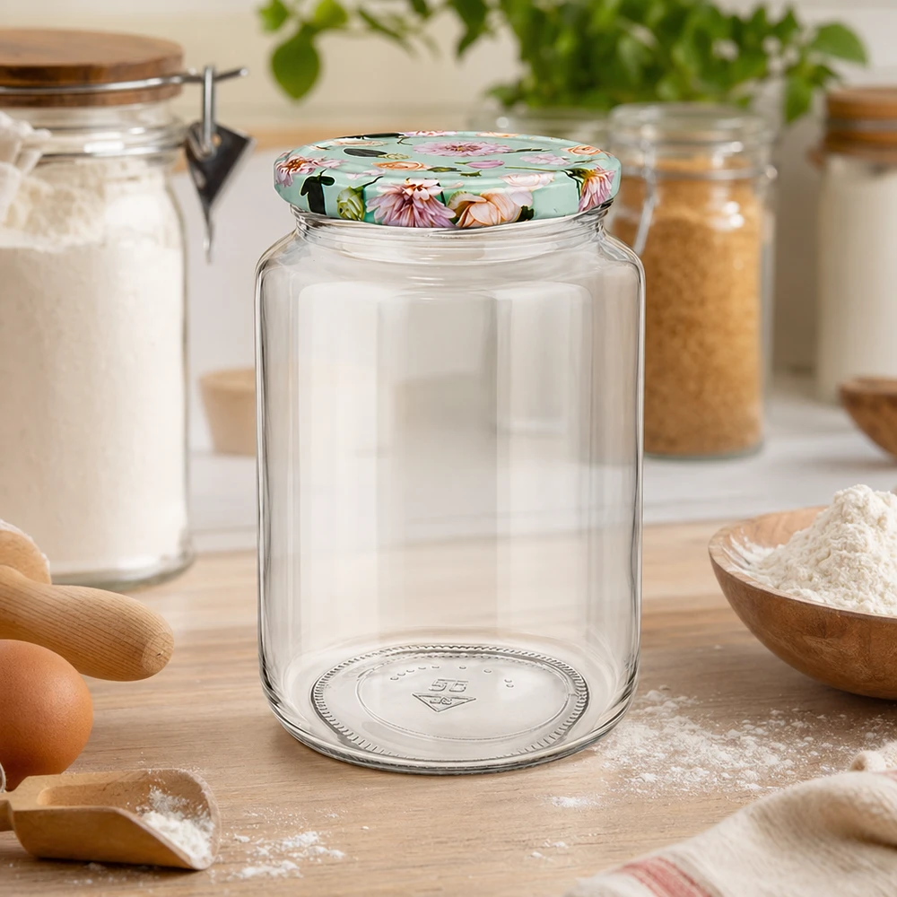 795ml pyöreä purkki BasicSeal-kukkakannella minttu leivontakeittiössä, jauhot ja leivonta-ainekset puisella työtasolla.