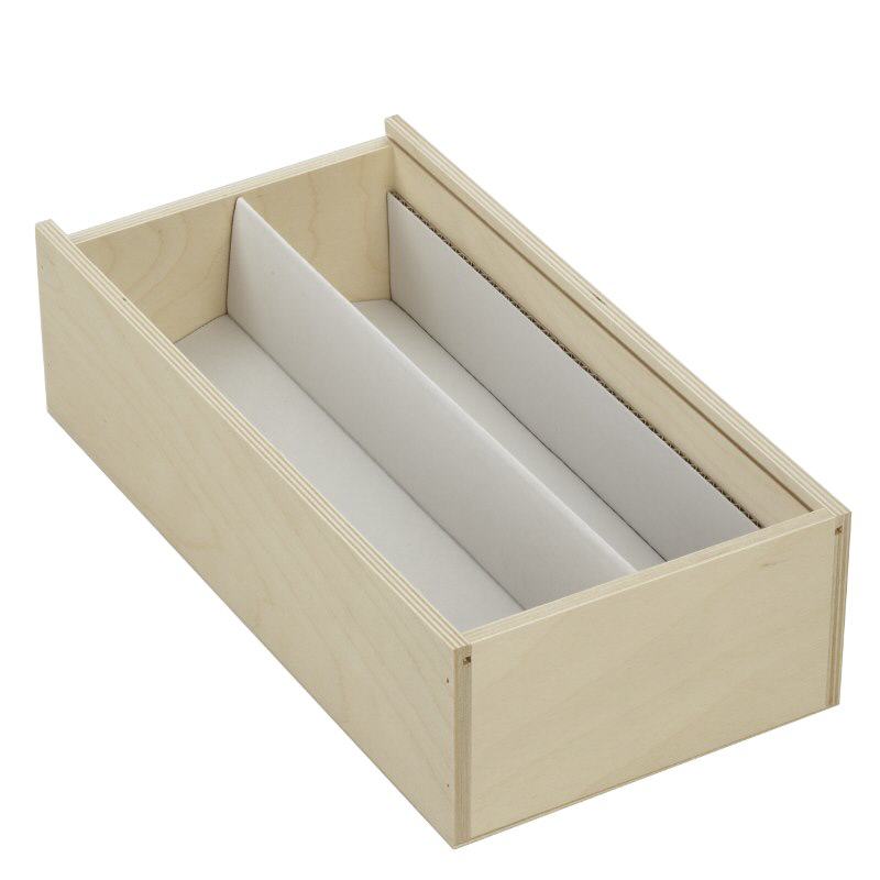 Puinen laatikko liukukannella 36x18x10cm (pulloille). Puinen laatikko liukukannella 36x18x10cm (pulloille).