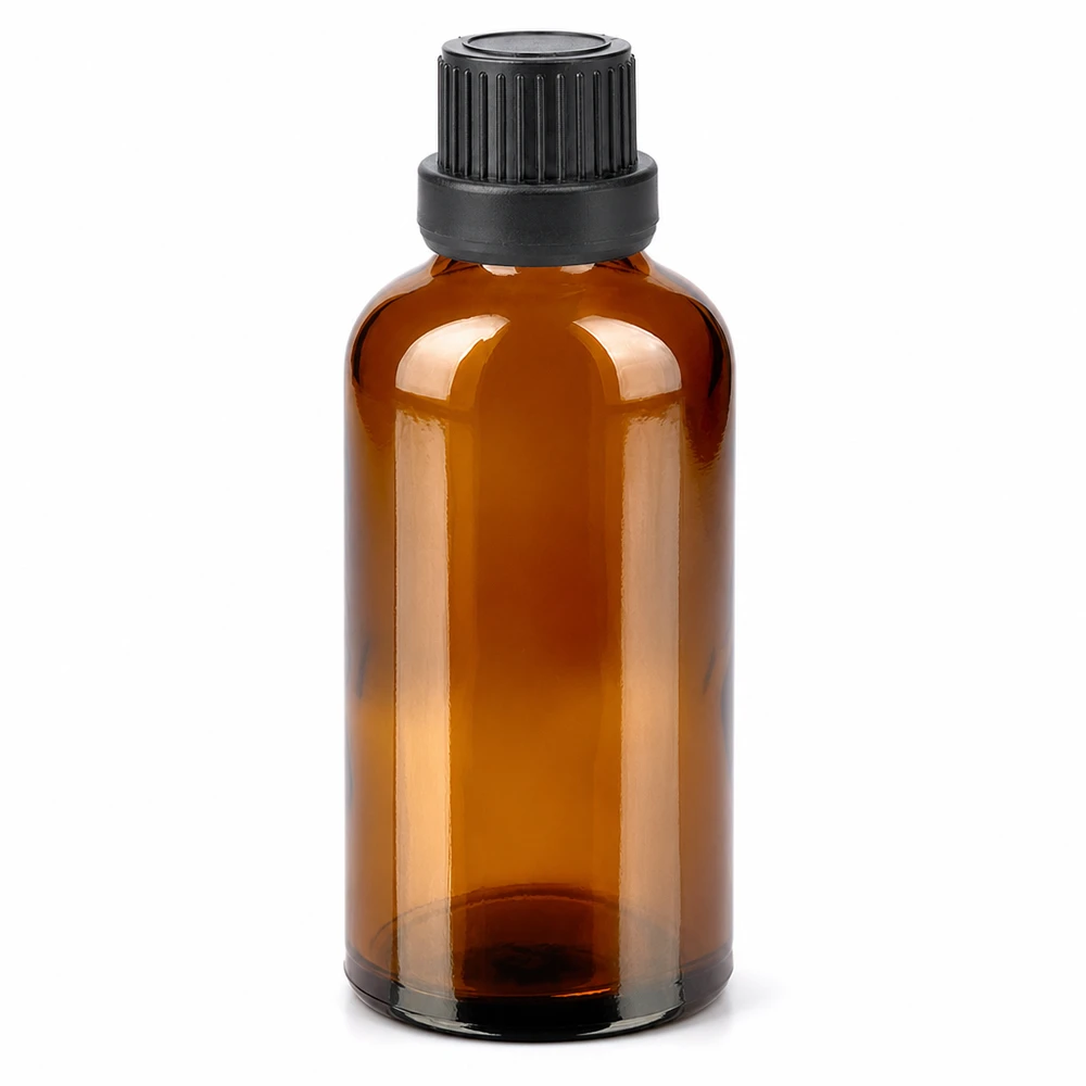 50ml meripihkanvärinen lasipullo mustalla kierrekorkilla eteerisille öljyille ja kosmetiikalle.