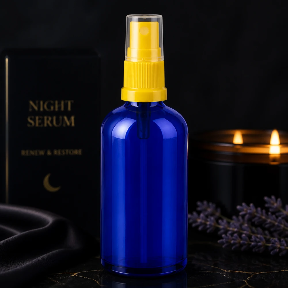 Vankka 100ml lasipullo, jossa on suihkupumppu seerumien ja esanssien tarkkaa annostelua varten.