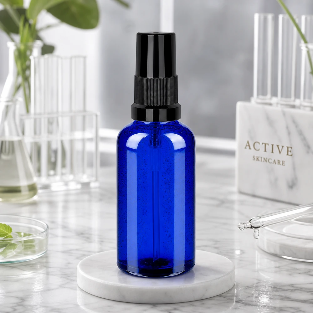 50ml BlueLine-suihkupullo UT18-kierteellä ja mustalla STD-sumuttimella ammattikäyttöön.