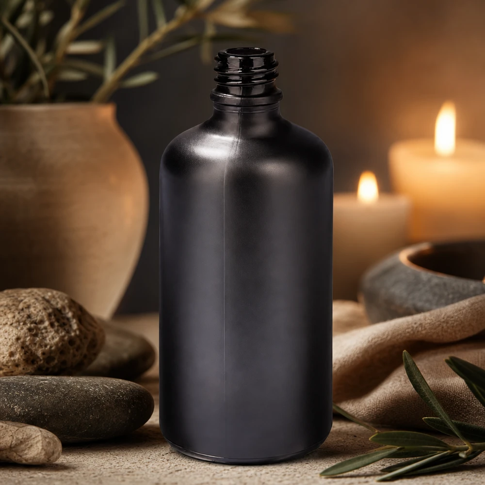 100ml apteekkipullo BlackLine UT18/100 UNiTWIST, jossa on UNiTWIST-kierre turvallista sulkemista varten.