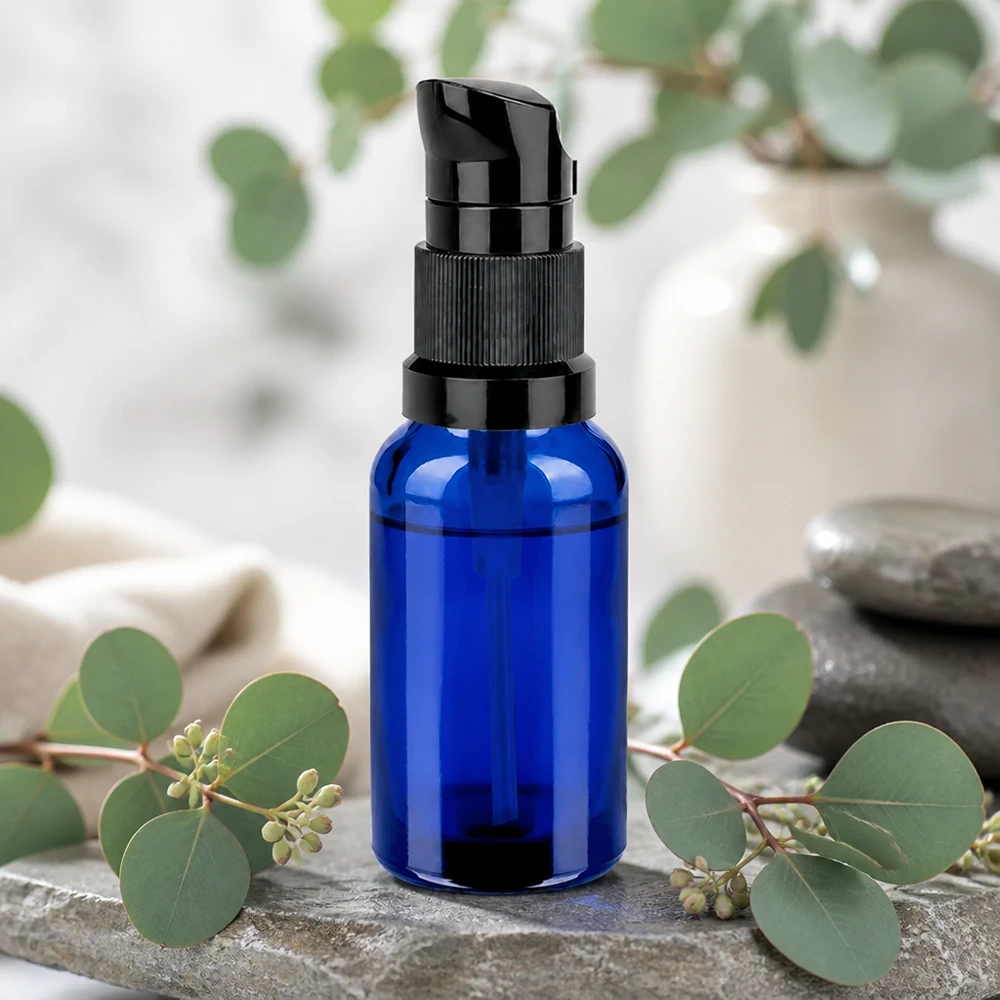 20ml pumppupullo musta STD BlueLine UT18/20 - korkealaatuinen lasipullo, jossa on pumppukiinnitys.