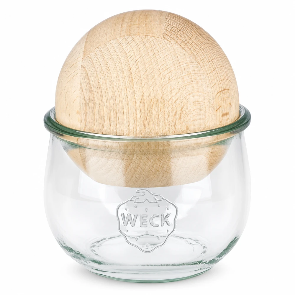 580ml WECK RR100 tulppaanipurkki, jossa on pyökkipuinen pallo. WECK tulppaanipurkki 580ml RR100, jossa on puinen pallo kannella, säilöntäpurkki puukannella keittiöön ja säilytykseen