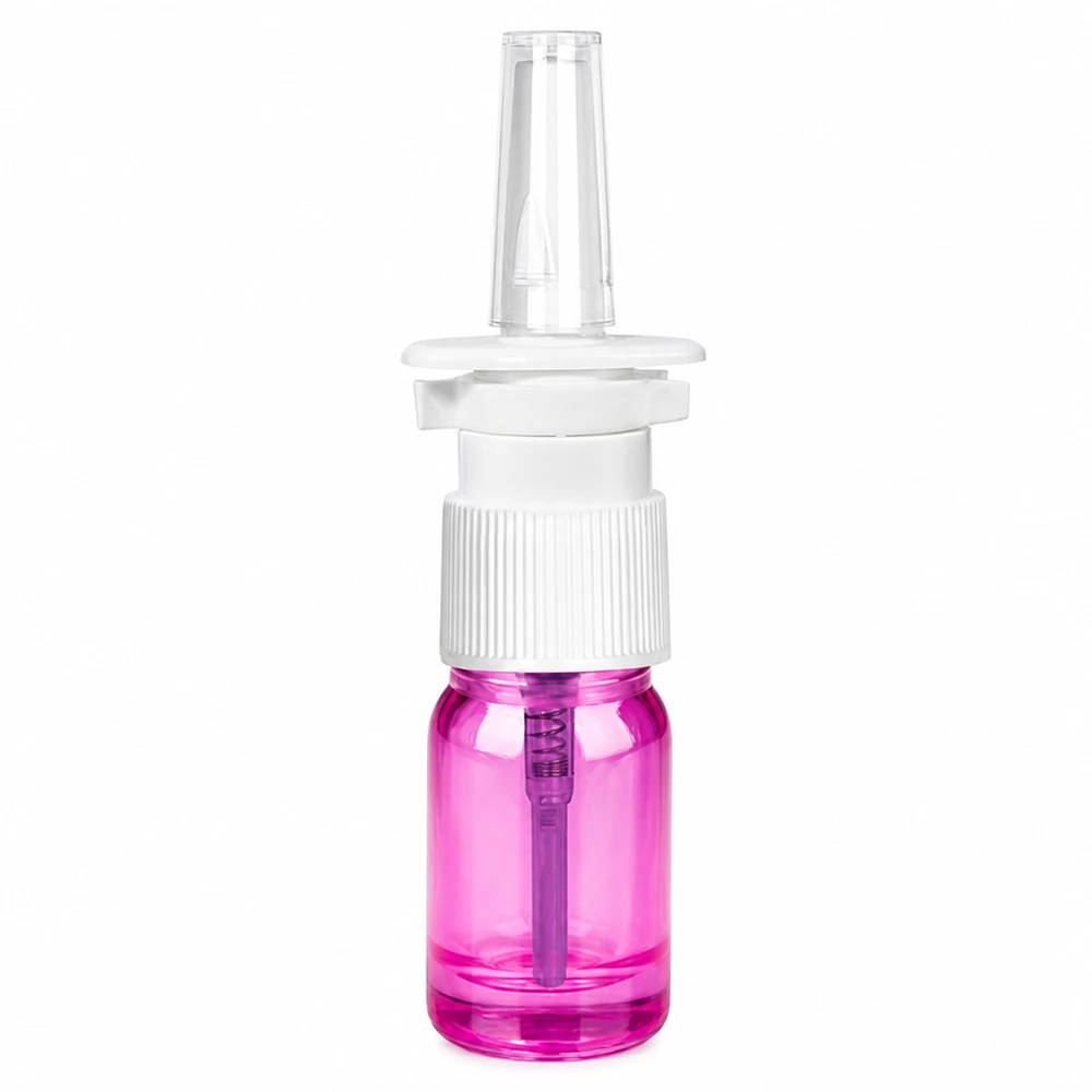 5ml nenäsumutinpullo valkoinen/läpinäkyvä vakio PurpleLine UT18/5 -suihkupullo PurpleLine UT18/5 5 ml:n nenäsumutepullo, joka on valmistettu läpinäkyvästä muovista, jossa on violetti pullon runko ja valkoinen sumutinpää.