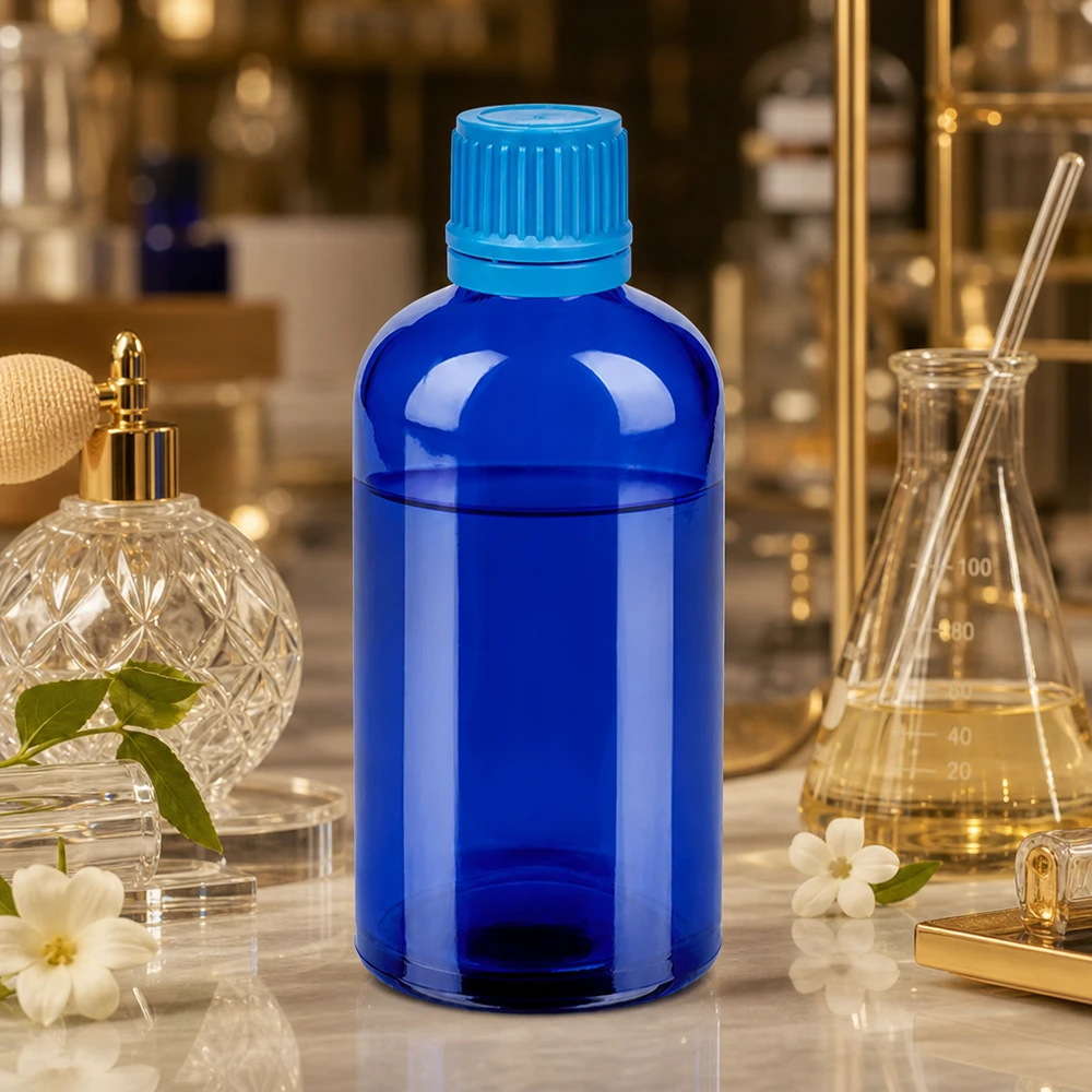 Ammattikäyttöön tarkoitettu 100ml BlueLine-lasipullo UT18-kierteellä laboratorioihin ja apteekkeihin.