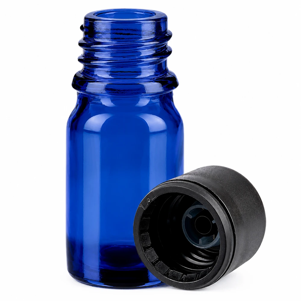 Sininen 5ml lasinen tippapullo, jossa on musta korkki kosmetiikkaan ja hajuvesiin.