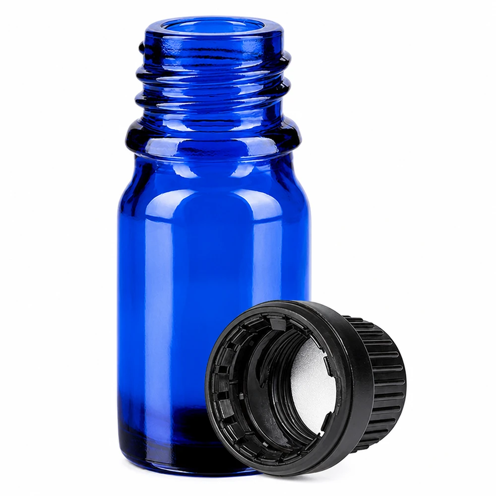 Pieni 5ml lasipullo sinisellä kierteellä ja mustalla korkilla eteerisiä öljyjä varten.