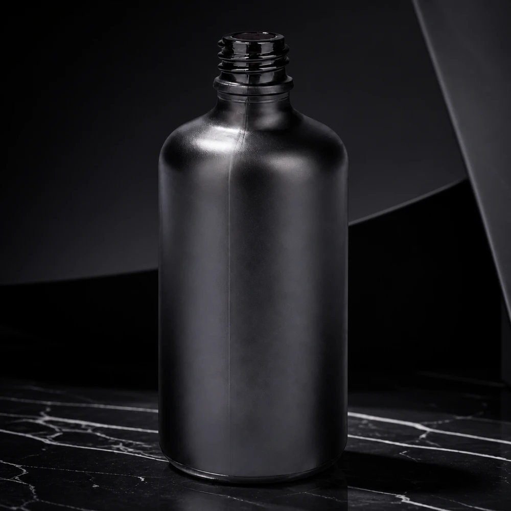 100ml apteekkipullo BlackLine UT18/100 UNiTWIST UNiTWIST-sulkemisjärjestelmällä, joka takaa turvallisen pidon.