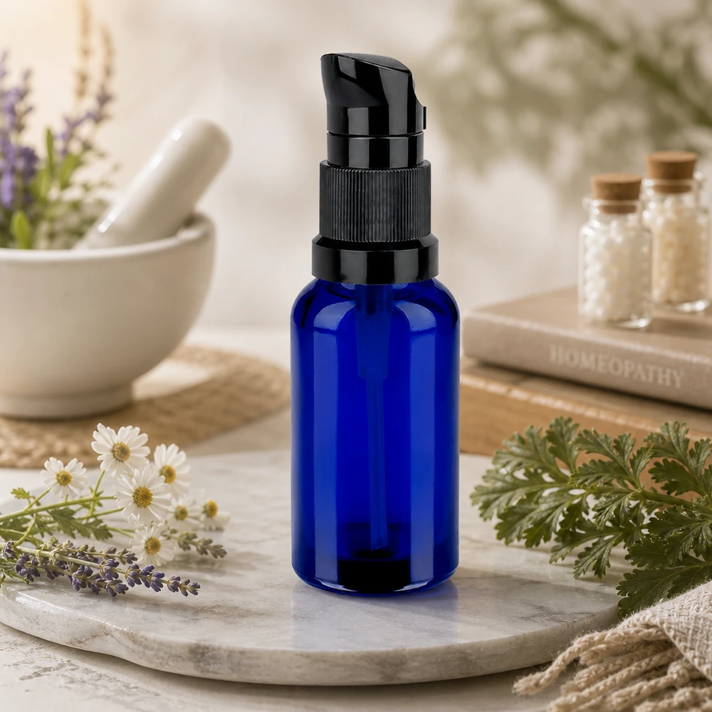 20ml pumppupullo musta vakiokorkki BlueLine UT18/20 20ml pumppupullo musta STD BlueLine UT18/20 - tarkka annostelu ergonomisen pumppupään ansiosta.