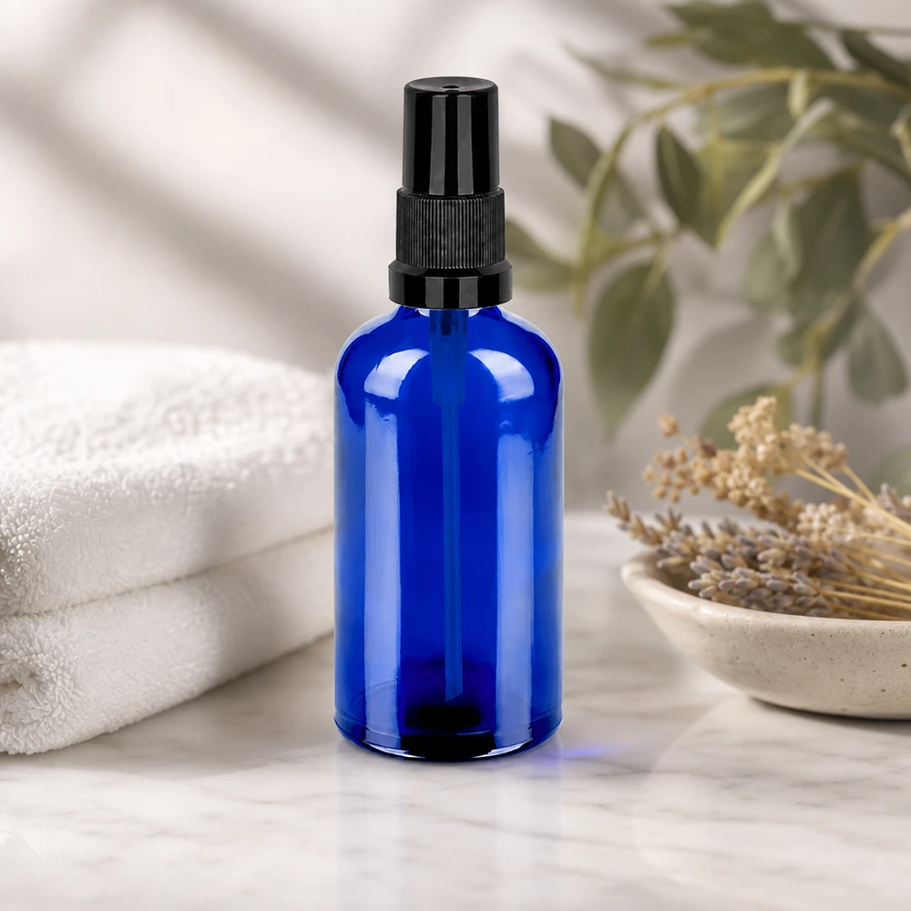 Tyylikäs sininen suihkepullo 100ml - STD BlueLine -suihkepullo ammattikäyttöön.