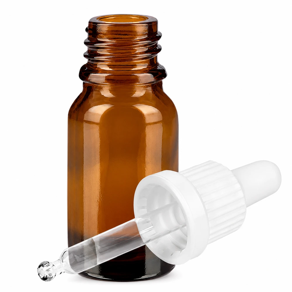 Ruskea 10ml lasipullo pipetillä ja valkoisella korkilla laboratorio- ja kosmetiikkakäyttöön.