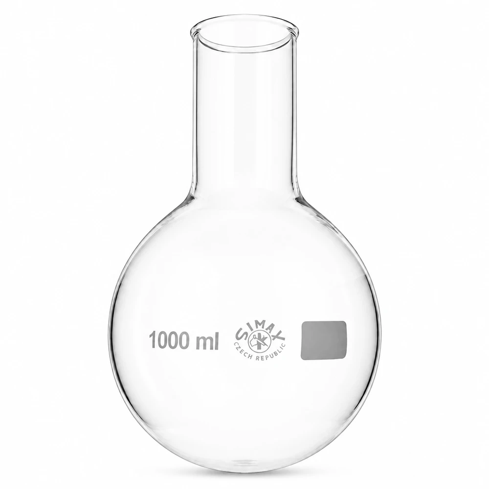 Pyöreäpohjainen pullo 1000ml leveä kaula Leveäkaulainen pyöreäpohjainen pullo 1000ml, jossa on asteikkomerkinnät tarkkoihin mittauksiin laboratoriossa.