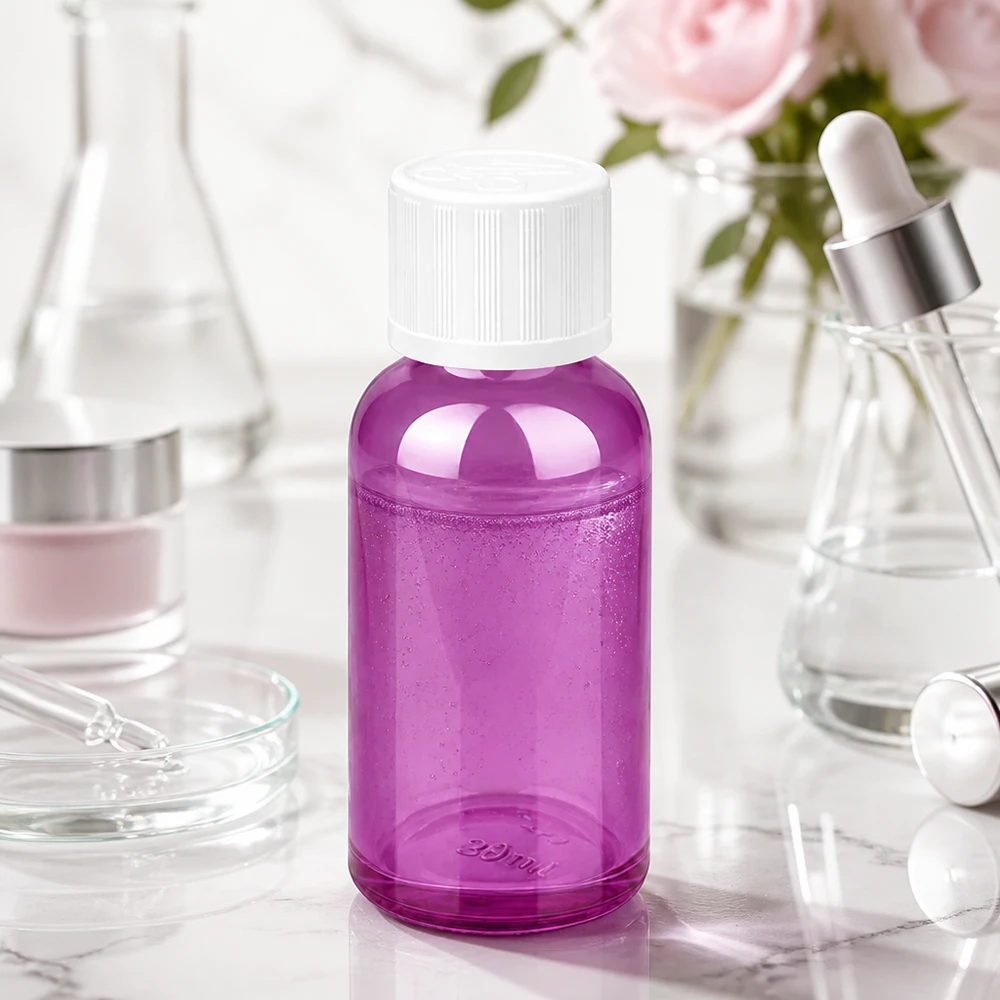 Käytännöllinen 30 ml:n violetti lasipullo, jossa on 11 mm:n aukko helppoa täyttämistä ja annostelua varten.