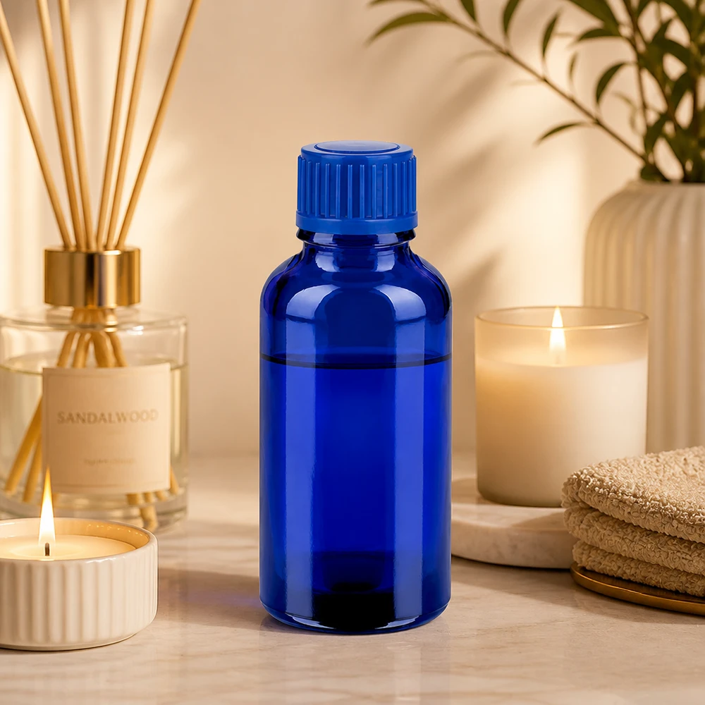 Laadukas 30ml kobolttilasipullo, jossa on lapsiturvallinen korkki turvallista säilytystä varten.