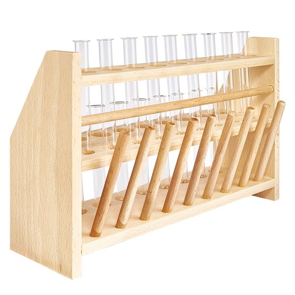 Puinen koeputkiteline, jossa on 18 borosilikaattikoeputkea 100x12