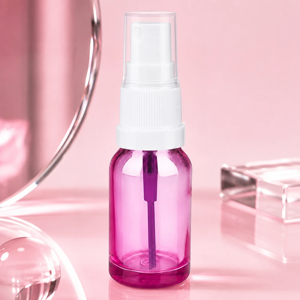 10ml tippapullo valkoinen/läpinäkyvä Standard PurpleLine UT18/10 Standard PurpleLine UT18/10 Elegantti 10ml suihkepullo Purple Line muotoilulla ja valkoisella korkilla kauneudenhoitosovelluksiin.