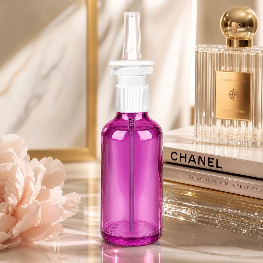 50ml nenäsumutinpullo valkoinen/läpinäkyvä vakio PurpleLine. UT18/50 Laadukas 50 ml:n nenäsumutepullo, violetti, jossa on standardi UT18/50-kierre farmaseuttisiin tarkoituksiin.