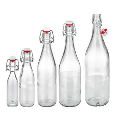 Pullot, kahvalla ja korkilla